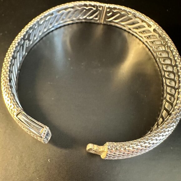 ✨ Sterling Silver Mesh Pattern Cuff Bracelet – Elegant & Detailed ✨ - Picture 4 of 4